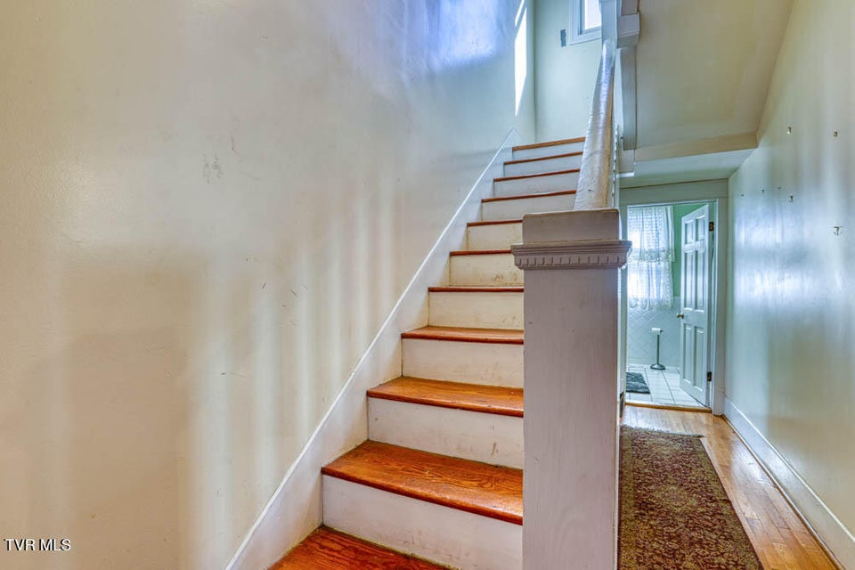 Photo #36: 1221 Sullivan Street