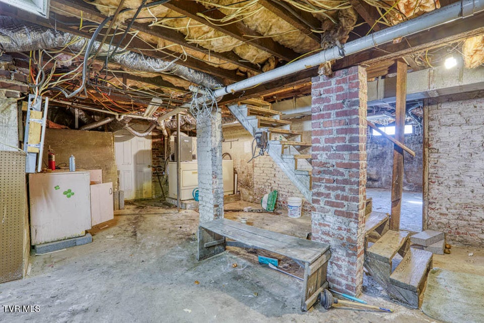 Photo #45: 1221 Sullivan Street