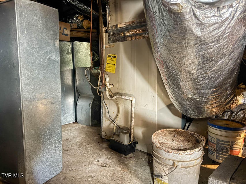 Photo #46: 1221 Sullivan Street