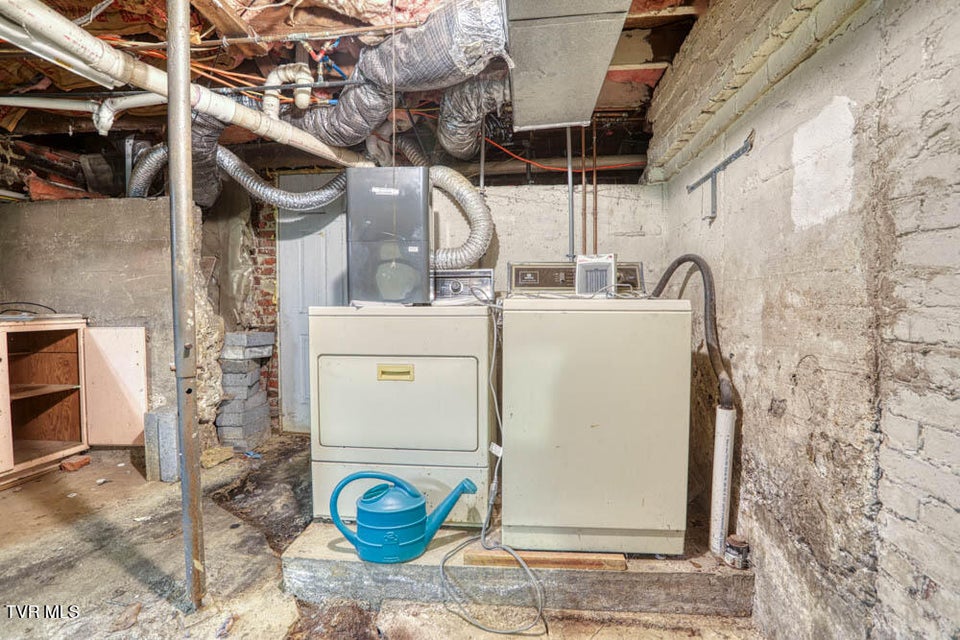 Photo #49: 1221 Sullivan Street