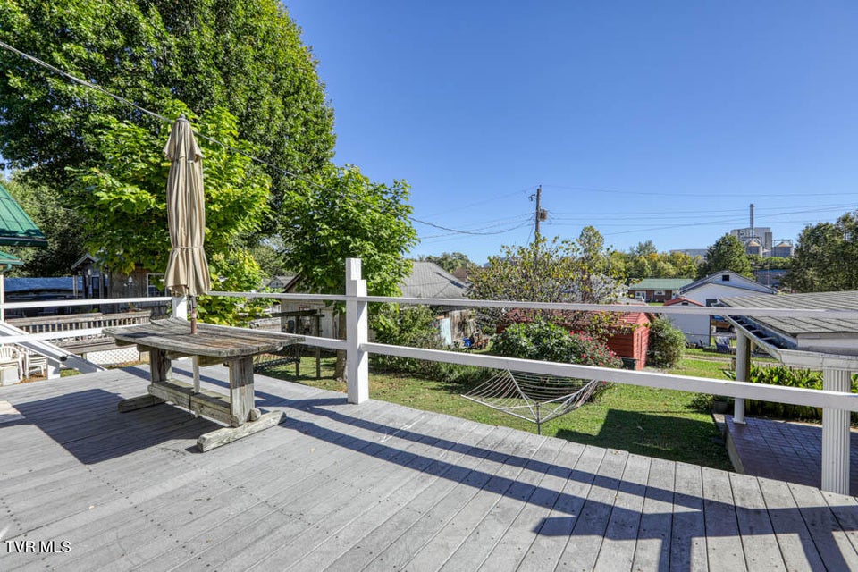 Photo #51: 1221 Sullivan Street