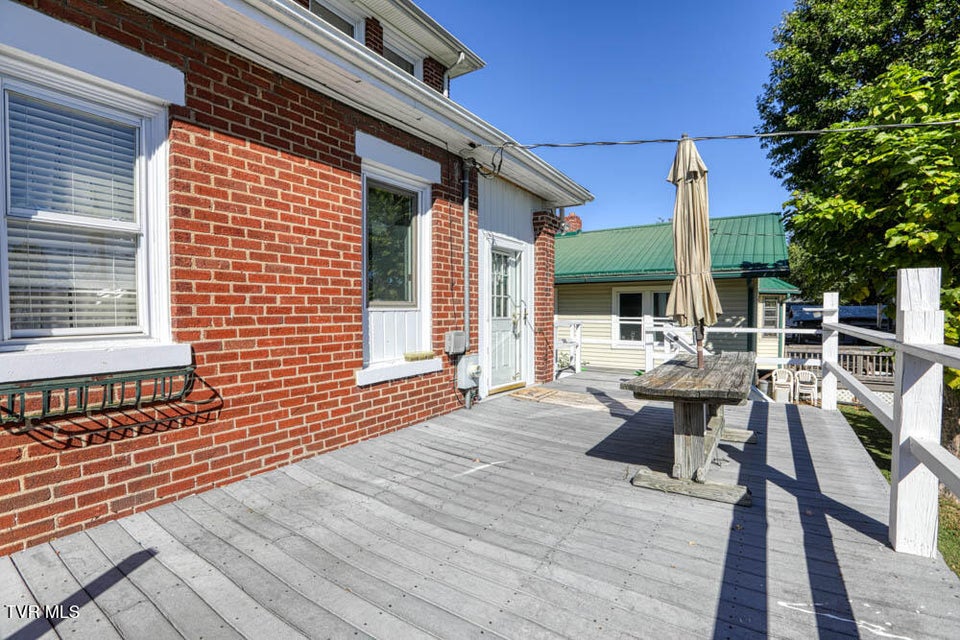 Photo #52: 1221 Sullivan Street