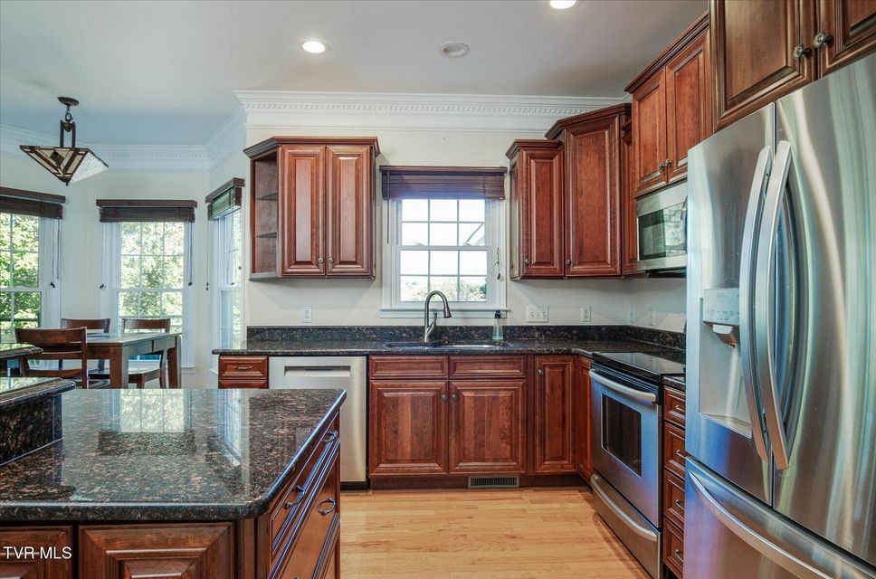 Photo #14: 245 Park Ridge Court