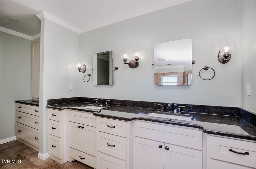 Photo #24: 245 Park Ridge Court