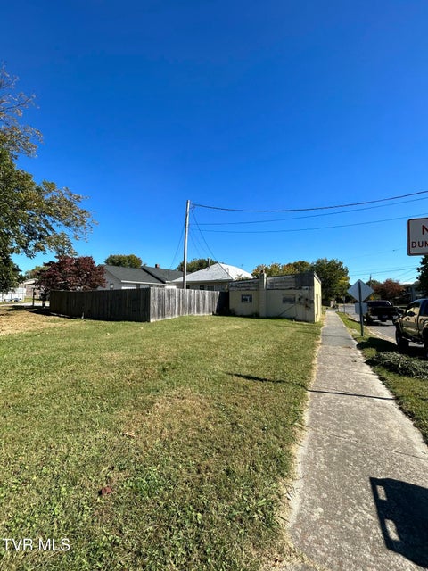 Photo #4: 212 W Chilhowie Ave 