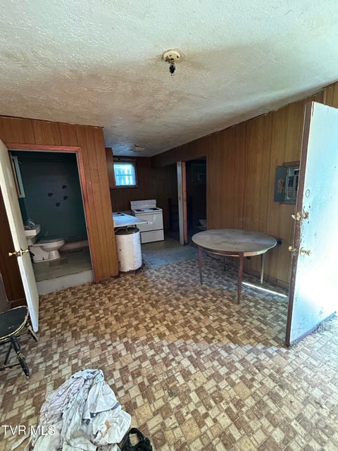 Photo #6: 212 W Chilhowie Ave 