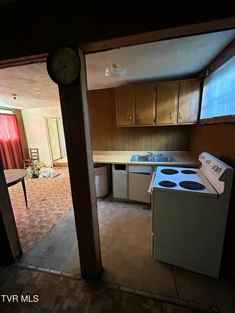 Photo #8: 212 W Chilhowie Ave 