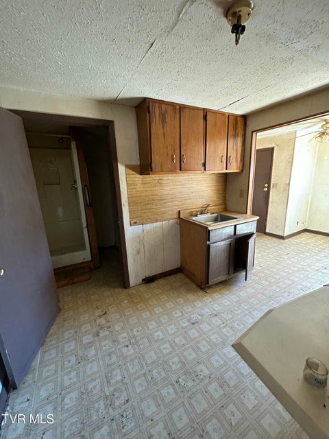 Photo #12: 212 W Chilhowie Ave 