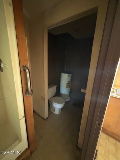 Photo #14: 212 W Chilhowie Ave 