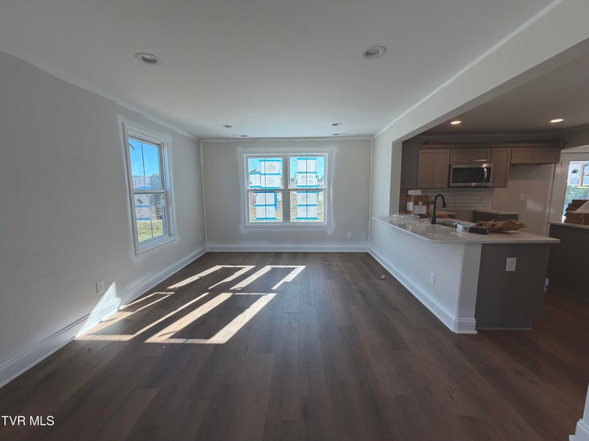 Photo #3: 543 Catalina Court