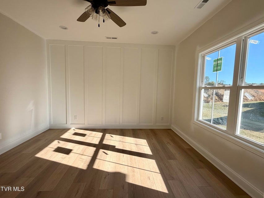 Photo #7: 547 Catalina Court