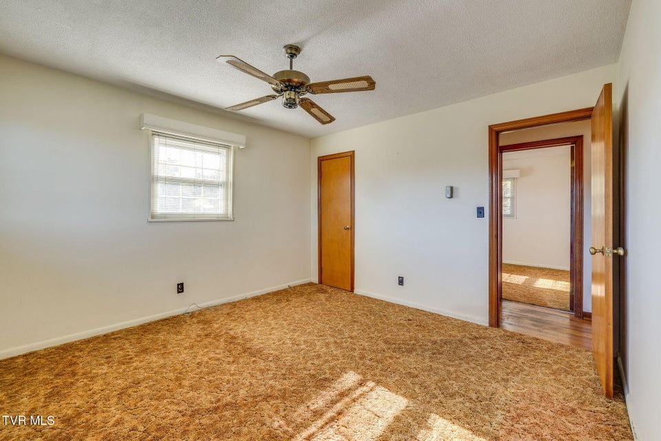 Photo #18: 209 Santa Fe Drive