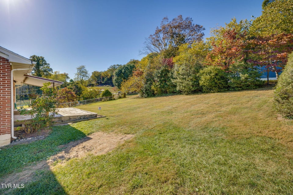 Photo #26: 209 Santa Fe Drive