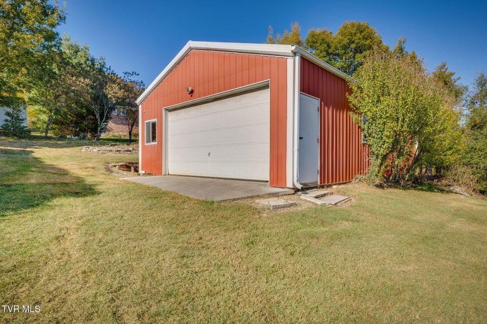 Photo #3: 209 Santa Fe Drive