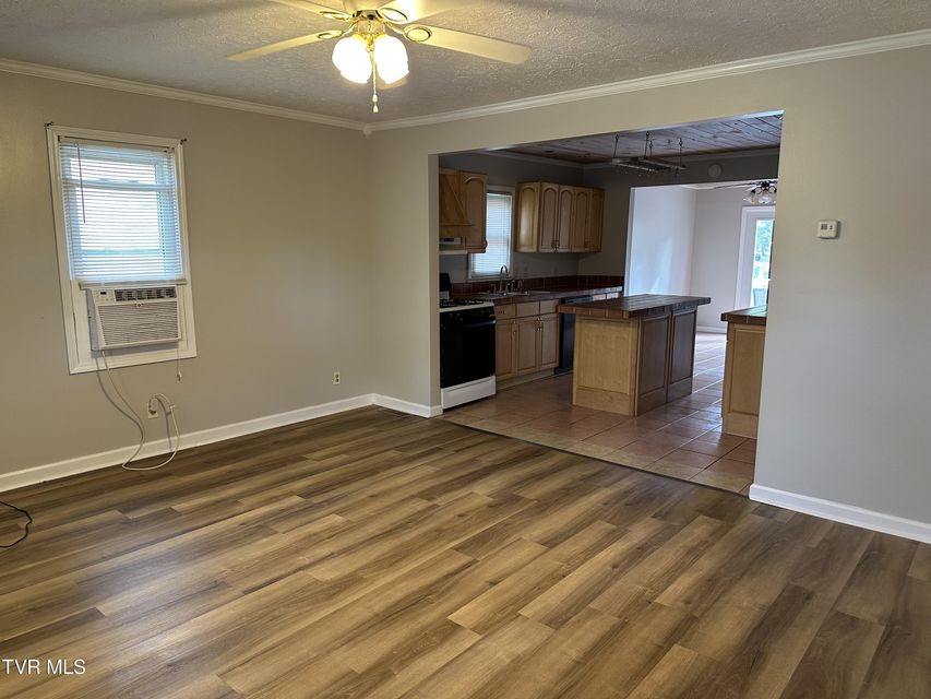 Photo #8: 1213 Glynridge Street