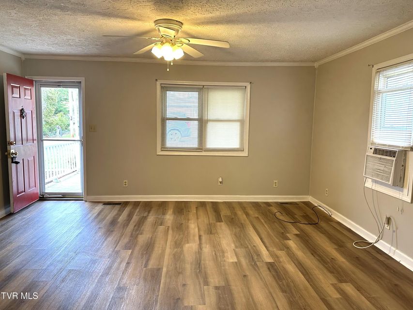 Photo #10: 1213 Glynridge Street