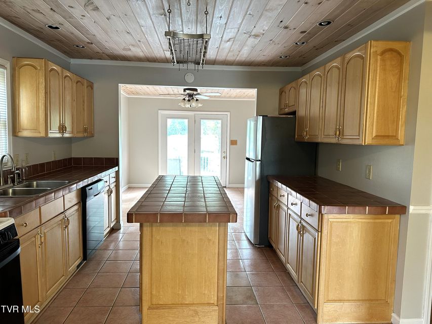 Photo #12: 1213 Glynridge Street