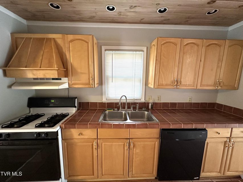 Photo #14: 1213 Glynridge Street