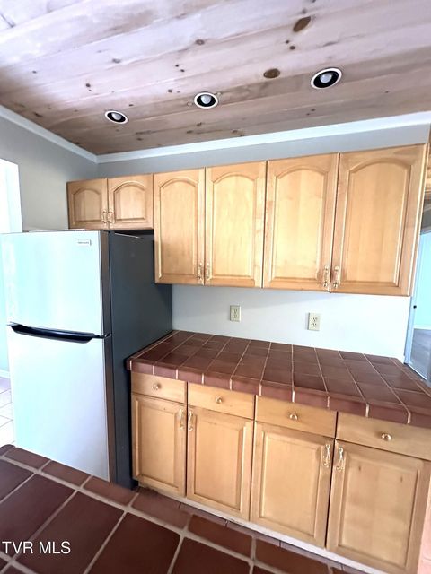 Photo #16: 1213 Glynridge Street