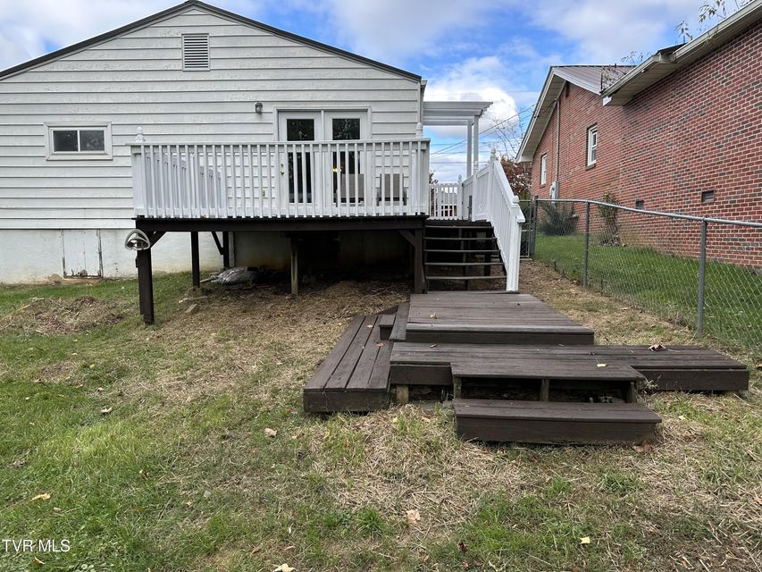 Photo #35: 1213 Glynridge Street