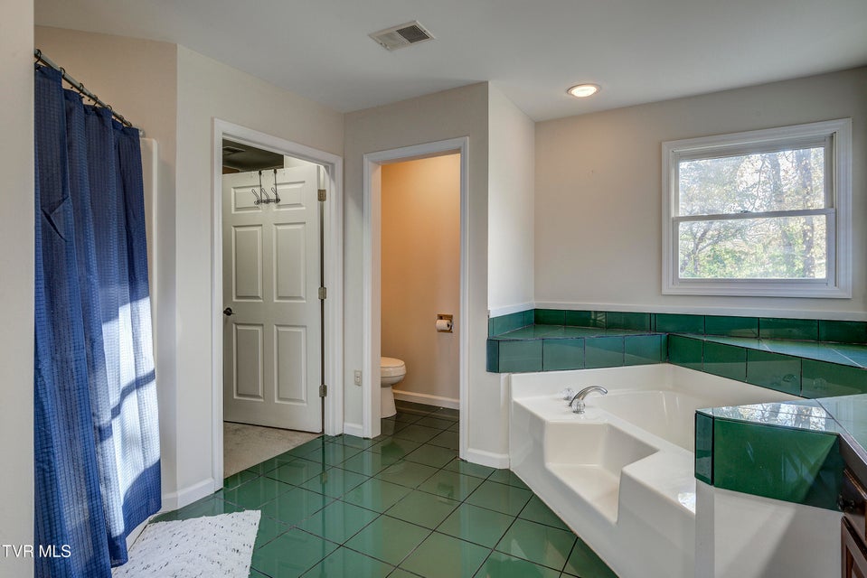 Photo #40: 3424 Berkshire Circle