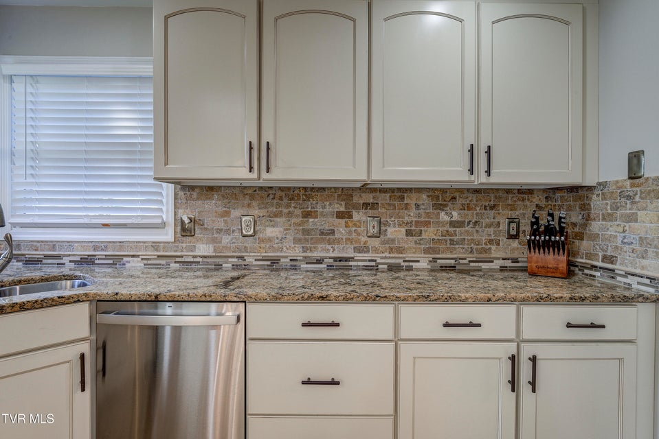 Photo #28: 3424 Berkshire Circle