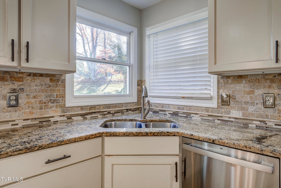 Photo #29: 3424 Berkshire Circle