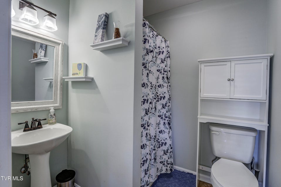 Photo #32: 3424 Berkshire Circle