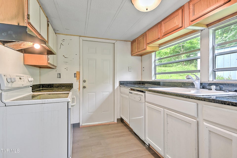 Photo #34: 275 Church Street