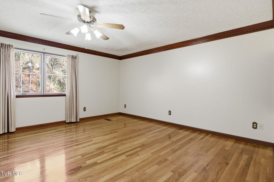Photo #31: 22500 Young Drive