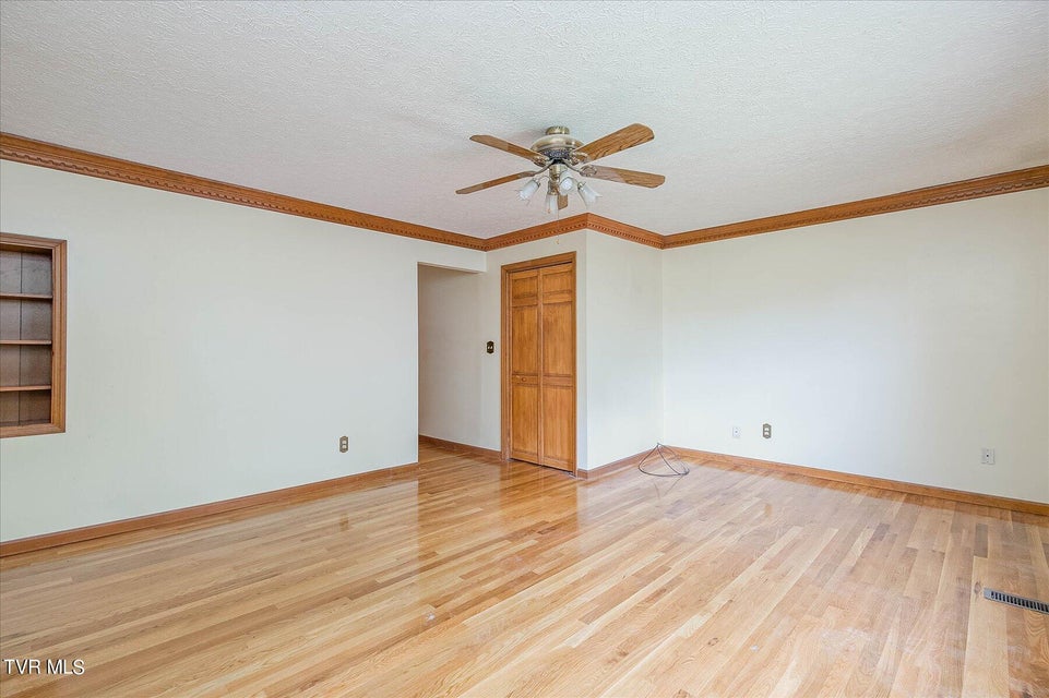 Photo #37: 22500 Young Drive