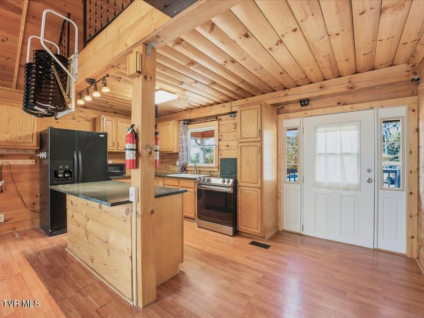 Photo #9: 1721 Taskigi Court