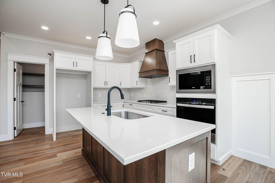 Photo #17: 294 River Pointe Drive