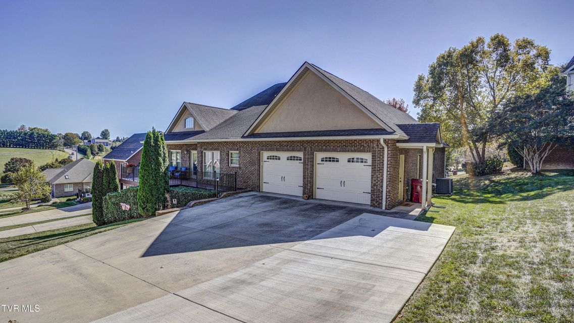 Photo #5: 4 Periwinkle Court
