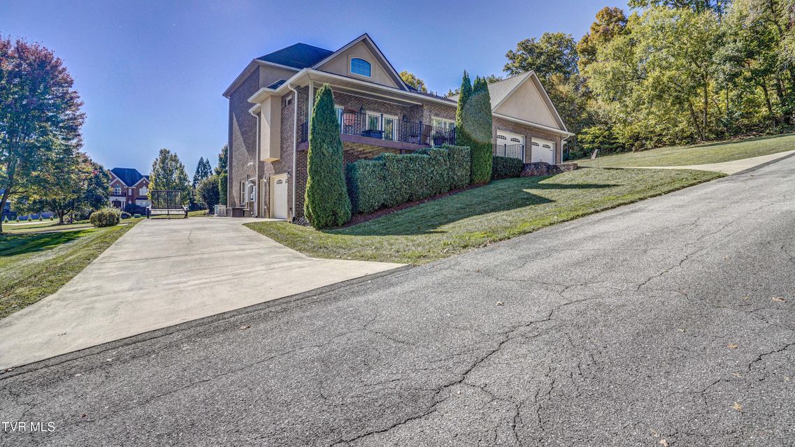 Photo #7: 4 Periwinkle Court