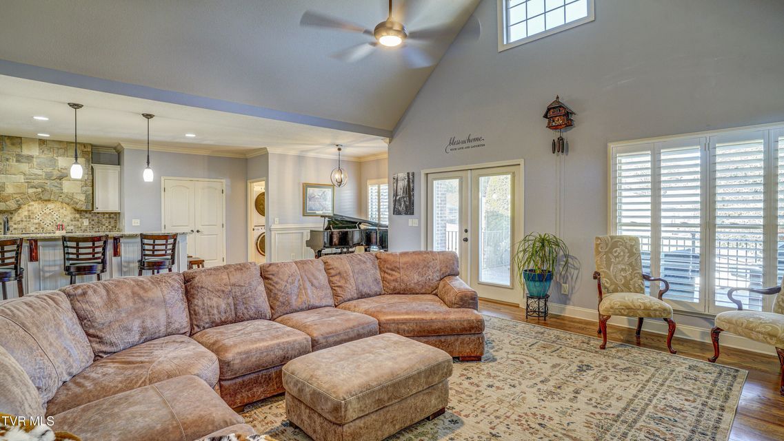 Photo #32: 4 Periwinkle Court