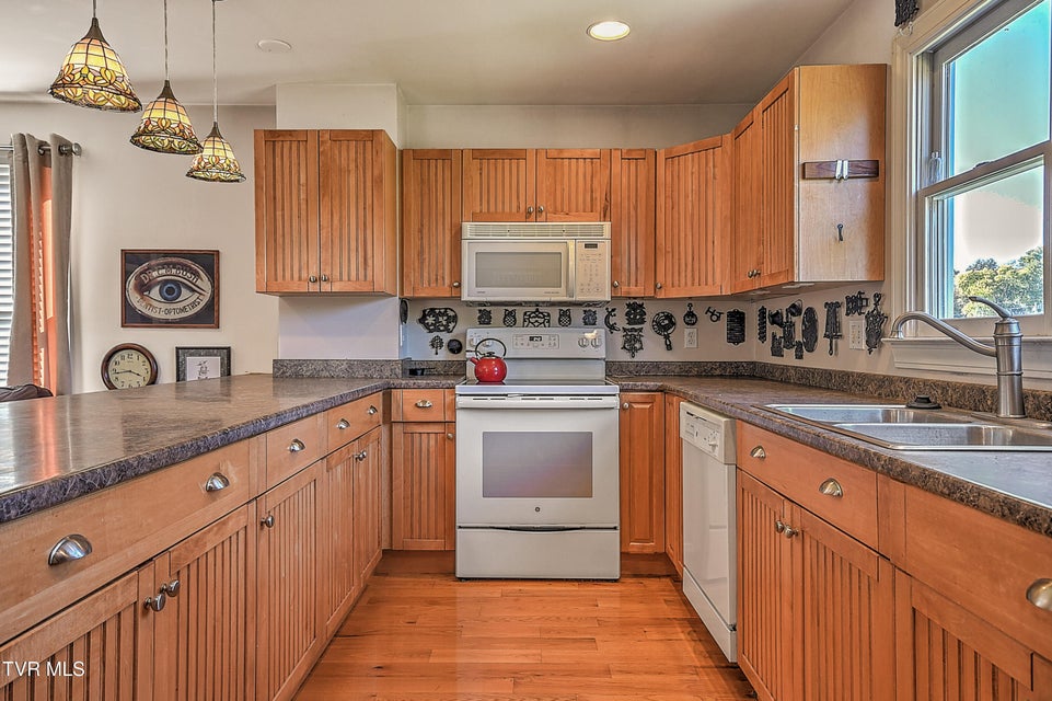 Photo #33: 3389 Highway 126 