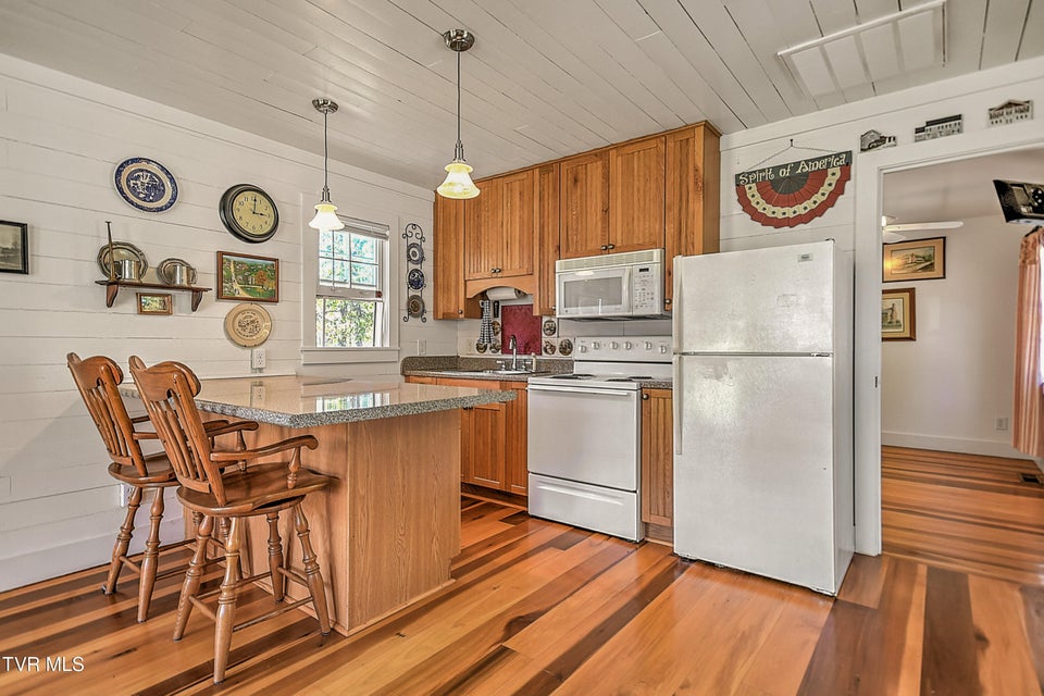 Photo #73: 3389 Highway 126 