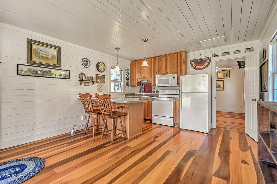 Photo #74: 3389 Highway 126 