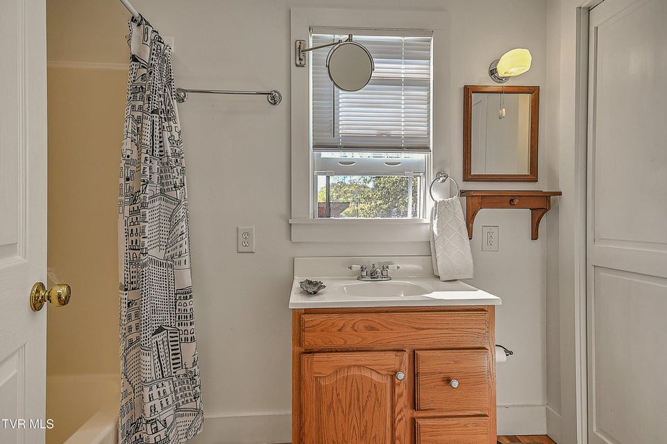 Photo #84: 3389 Highway 126 