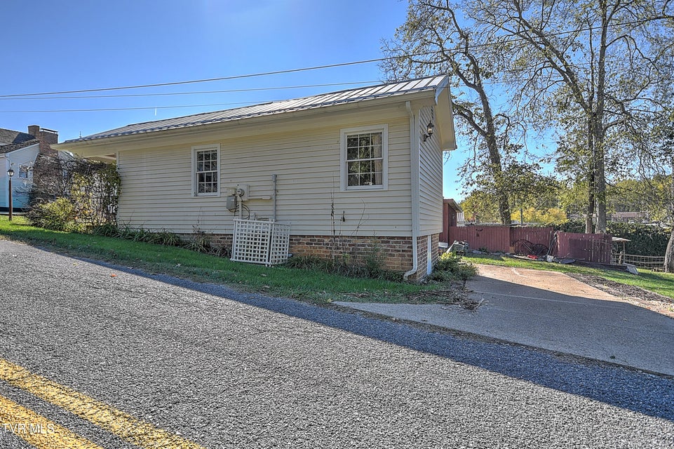 Photo #89: 3389 Highway 126 