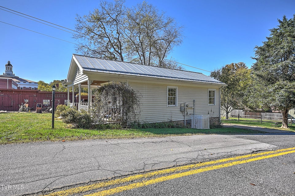Photo #90: 3389 Highway 126 
