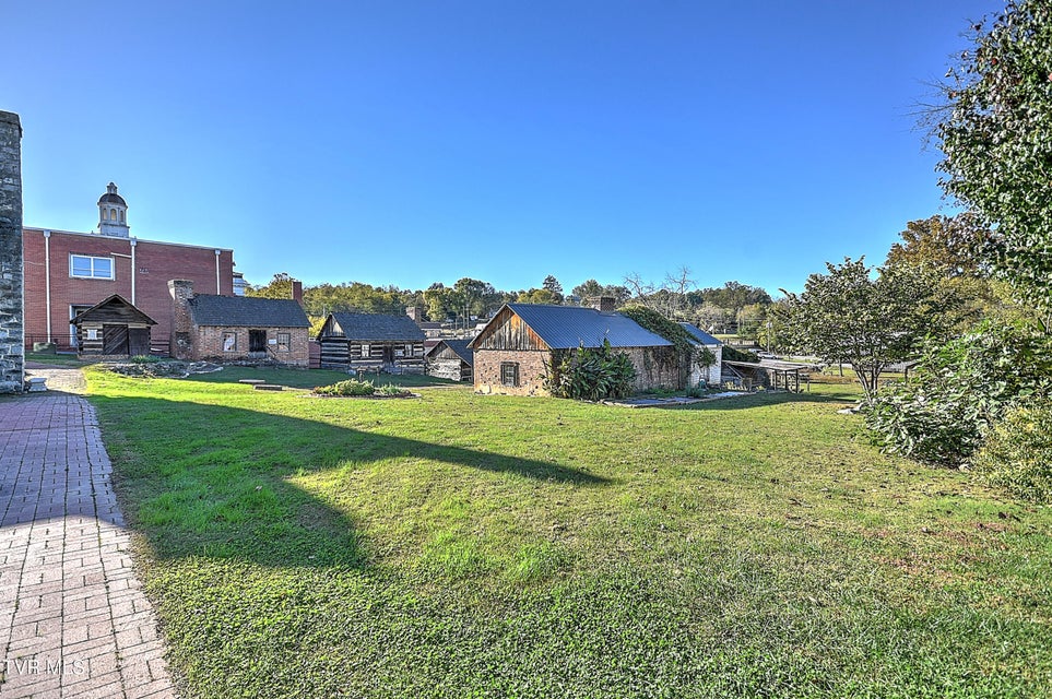 Photo #97: 3389 Highway 126 