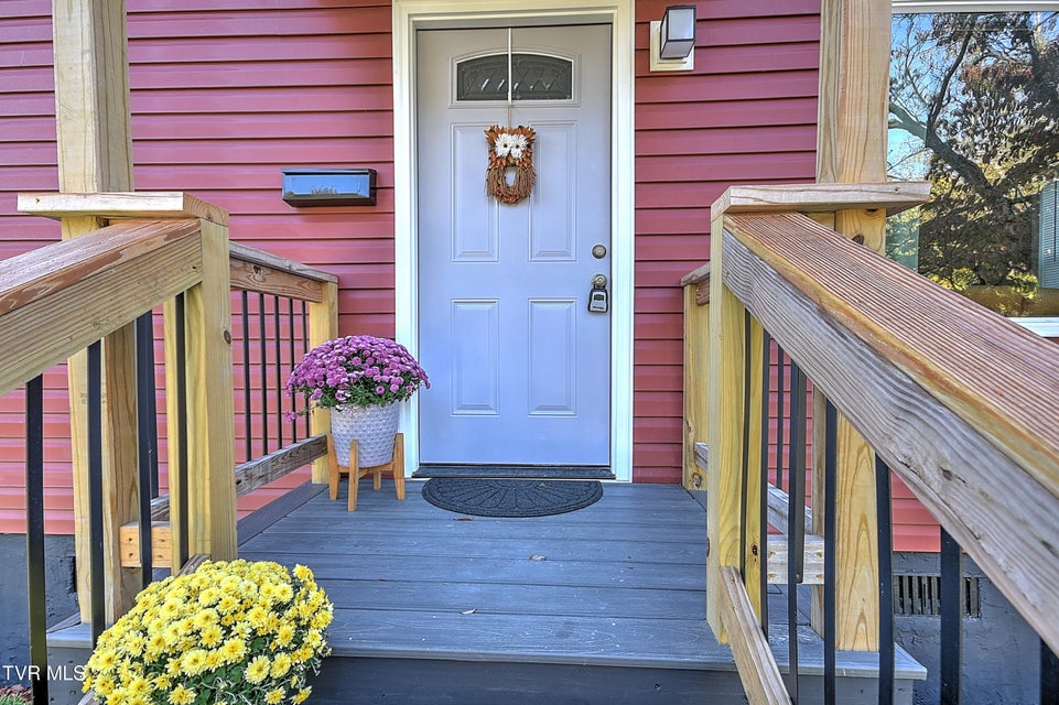 Photo #4: 2228 Bay Street