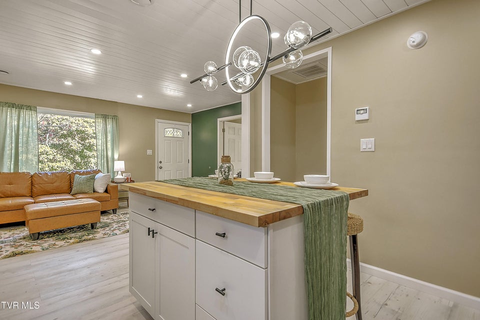 Photo #14: 2228 Bay Street