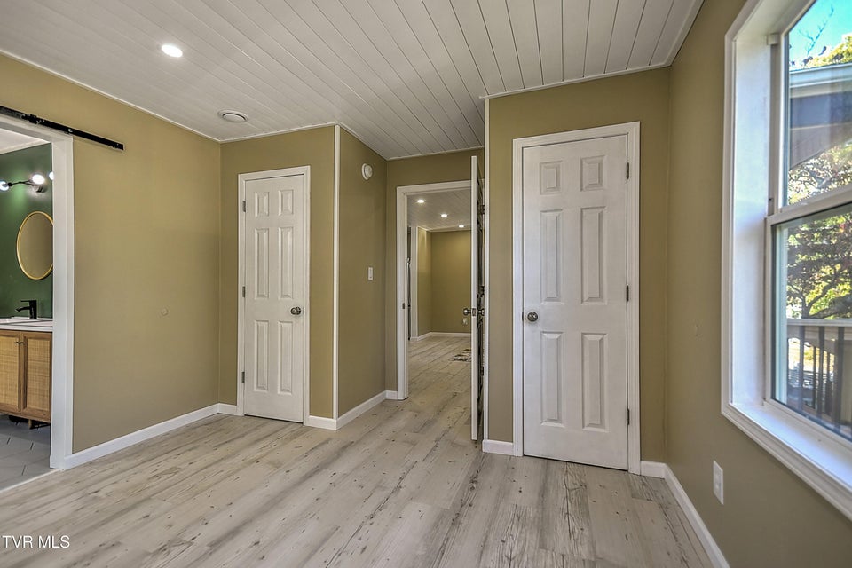 Photo #18: 2228 Bay Street