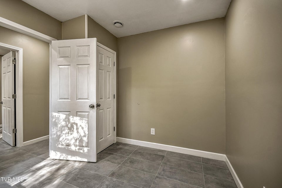 Photo #30: 2228 Bay Street