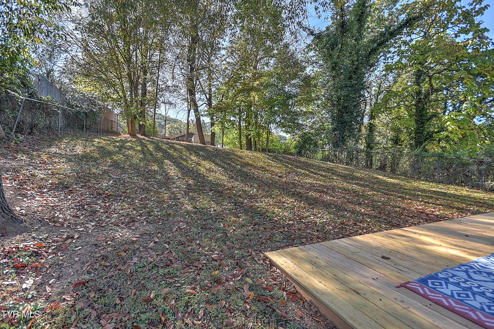 Photo #32: 2228 Bay Street