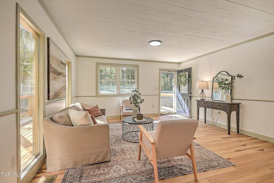 Photo #11: 163 Pendleton Road