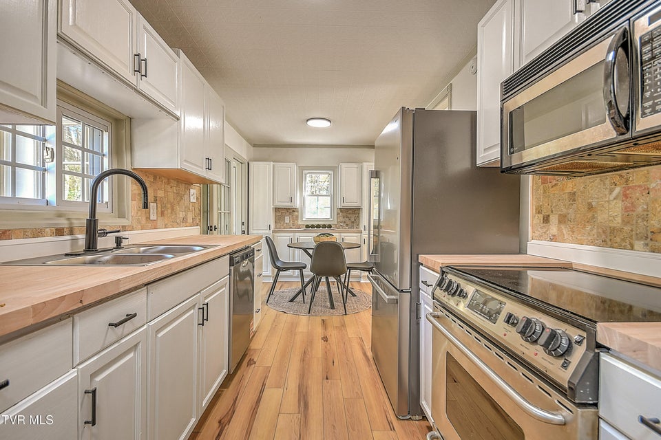 Photo #24: 163 Pendleton Road